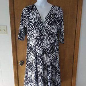 4/$25 WOMENS V CUT NECKLINE EMPIRE WAIST DRESS BY HANNI SIZE 3X